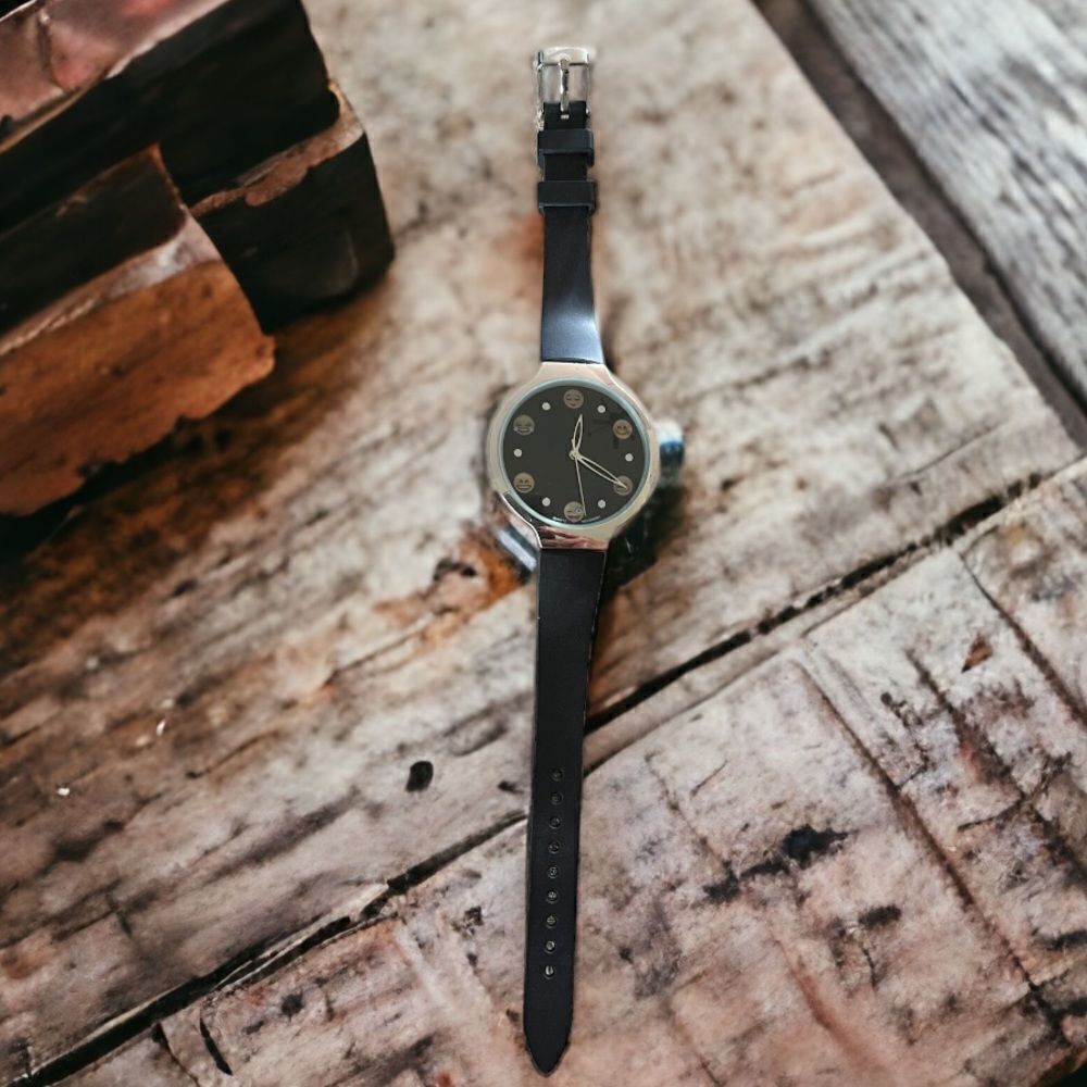 Adorable Emoji Fashion Watch - Picture 2 of 2